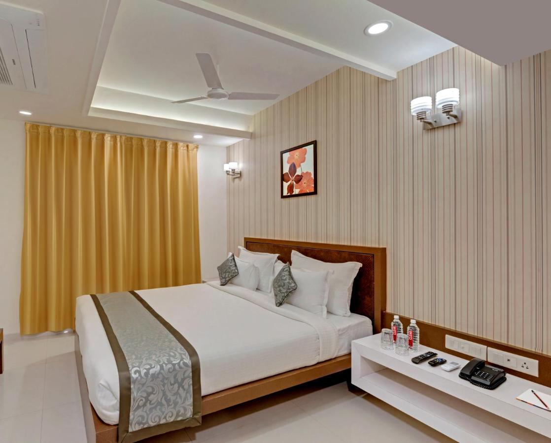 Click Collection Jaipur, Sindhi Camp Hotell Exteriör bild